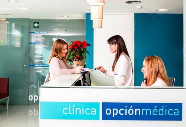 Rotulacion clinica estetica Barcelona - Branding y comunicación para clínicas de cirugía plástica y obesidad
